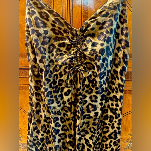Zara Leopard print / cheetah print satin effect mini dress size xs never worn - Picture 3 of 5